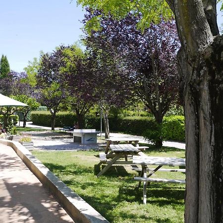 Camping Forcalquier Les Routes De Provence Hotel Esterno foto